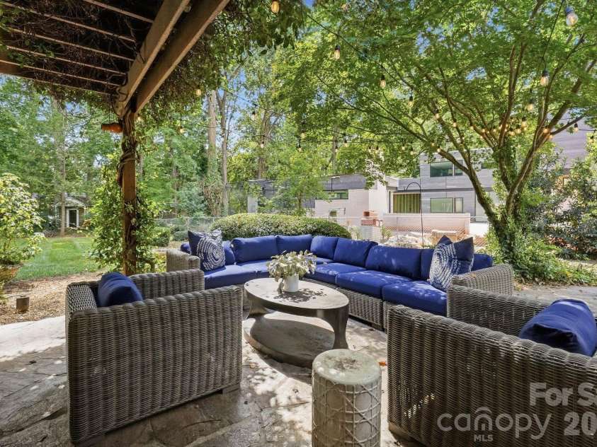400 Fesbrook Court, Charlotte, NC 28270.  MLS# CAR4421323, YatesRealty ID 50718. 