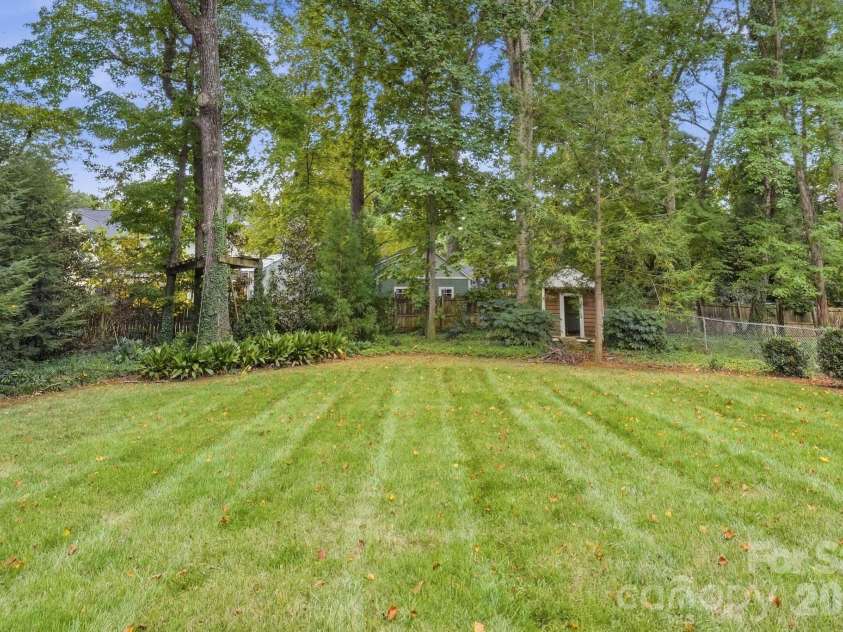 400 Fesbrook Court, Charlotte, NC 28270.  MLS# CAR4421323, YatesRealty ID 50718. 