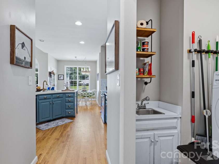 8025 Silver Maple Lane, Mint Hill, NC 28227.  MLS# CAR4420219, YatesRealty ID 50719. 