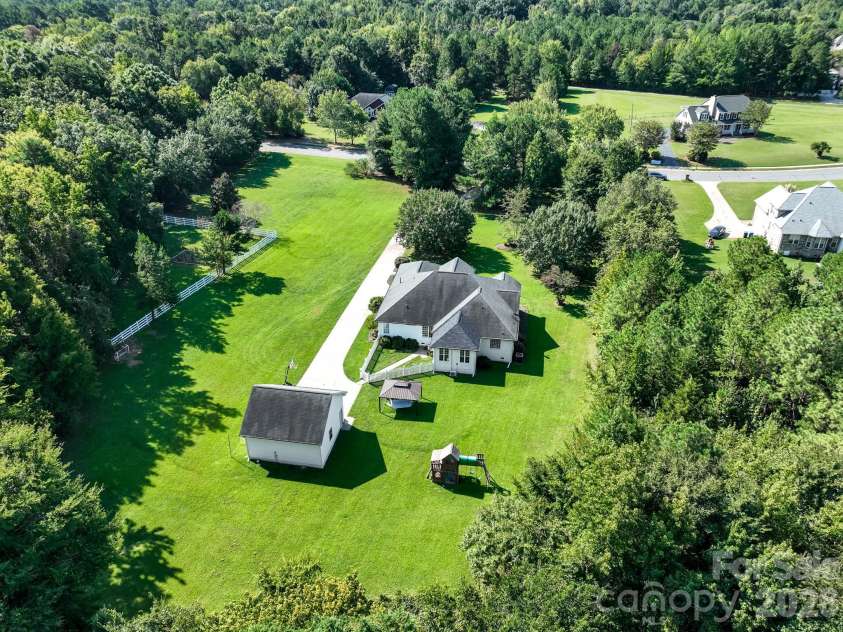 8025 Silver Maple Lane, Mint Hill, NC 28227.  MLS# CAR4420219, YatesRealty ID 50719. 