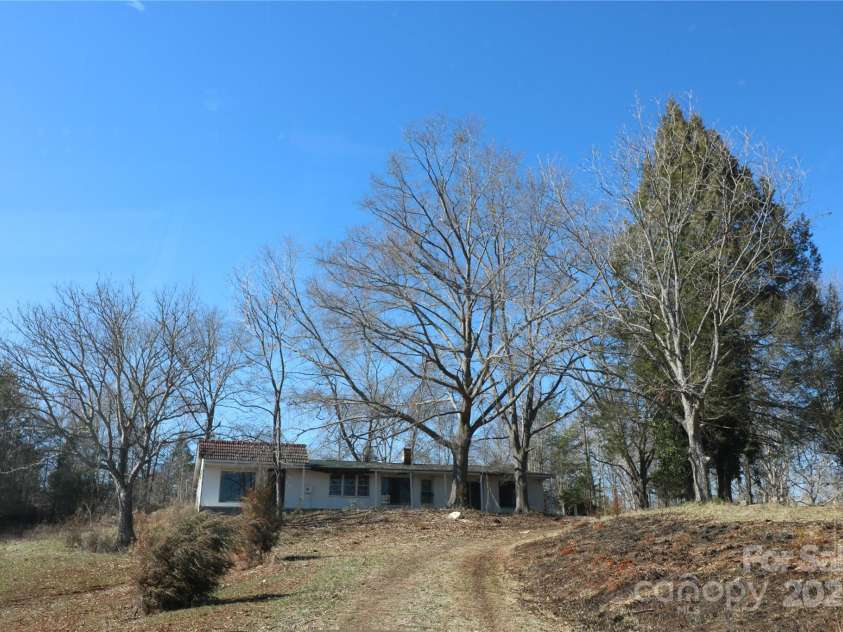 130 Song Sparrow Court, Rutherfordton, NC 28139.  MLS# CAR4225265, YatesRealty ID 5072. 