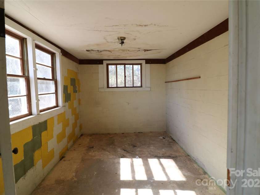 130 Song Sparrow Court, Rutherfordton, NC 28139.  MLS# CAR4225265, YatesRealty ID 5072. 