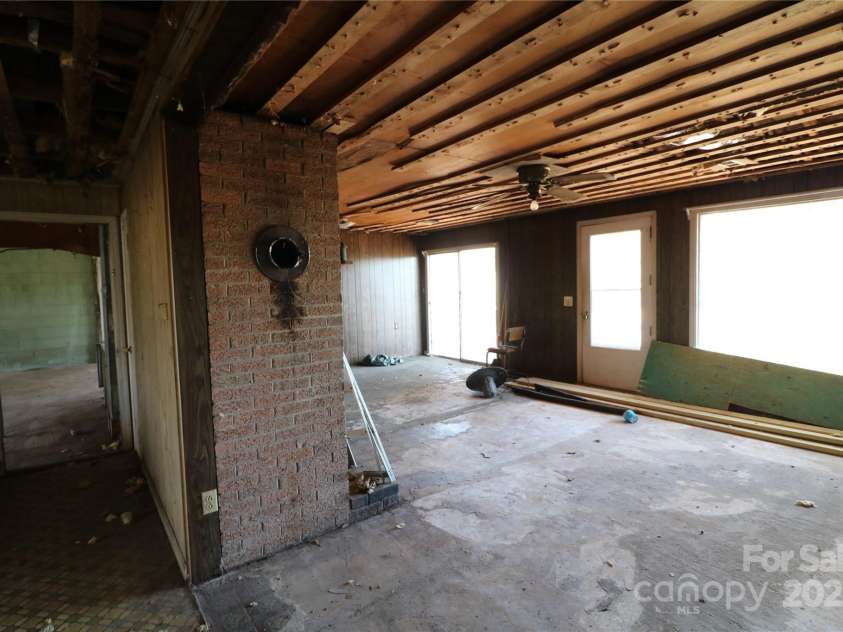 130 Song Sparrow Court, Rutherfordton, NC 28139.  MLS# CAR4225265, YatesRealty ID 5072. 