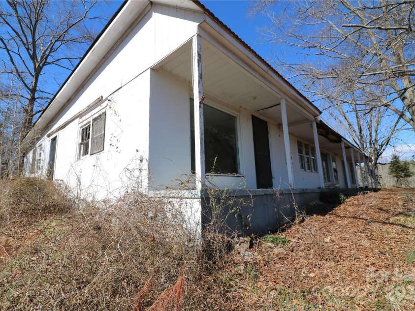 130 Song Sparrow Court, Rutherfordton, NC 28139.  MLS# CAR4225265, YatesRealty ID 5072. 