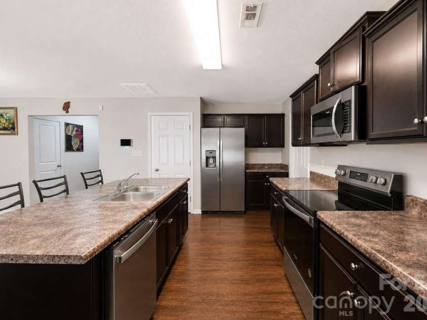 617 Shellbark Drive, Concord, NC 28025.  MLS# CAR4419191, YatesRealty ID 50723. 