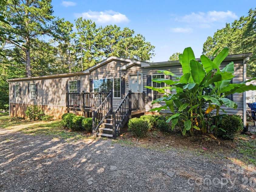6555 Mcintosh Road, Stanley, NC 28164.  MLS# CAR4419756, YatesRealty ID 50725. 