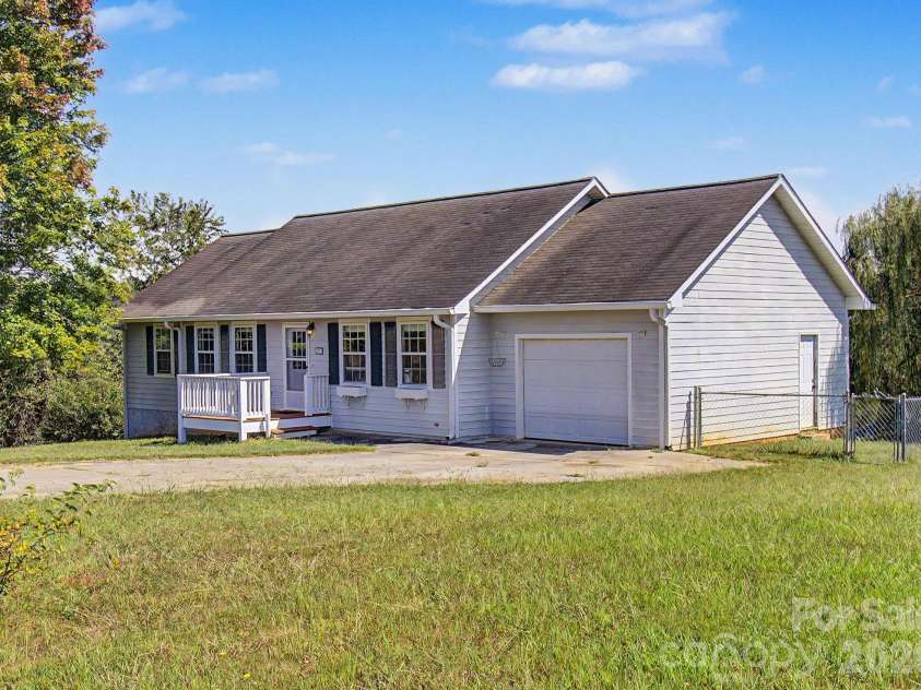 253 Tipton Hill Road, Leicester, NC 28748.  MLS# CAR4423393, YatesRealty ID 50726. 