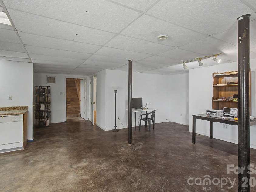 253 Tipton Hill Road, Leicester, NC 28748.  MLS# CAR4423393, YatesRealty ID 50726. 