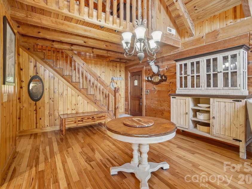 246 Puncheon Lane, Mars Hill, NC 28754.  MLS# CAR4423964, YatesRealty ID 50727. Entry Area