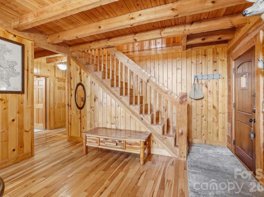 246 Puncheon Lane, Mars Hill, NC 28754.  MLS# CAR4423964, YatesRealty ID 50727. Entry Area