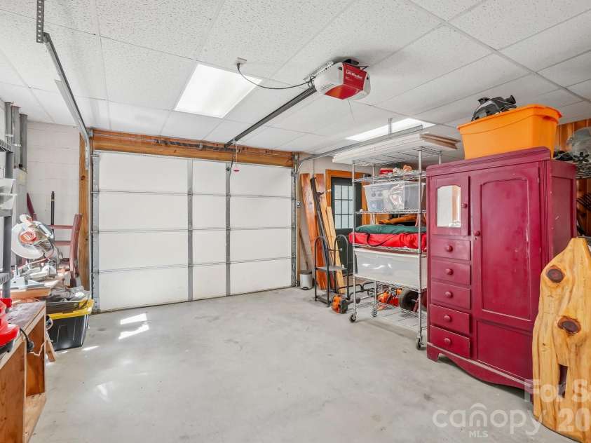 246 Puncheon Lane, Mars Hill, NC 28754.  MLS# CAR4423964, YatesRealty ID 50727. Garage