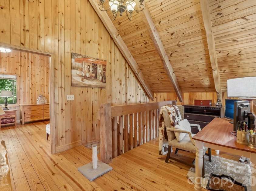 246 Puncheon Lane, Mars Hill, NC 28754.  MLS# CAR4423964, YatesRealty ID 50727. Loft Area