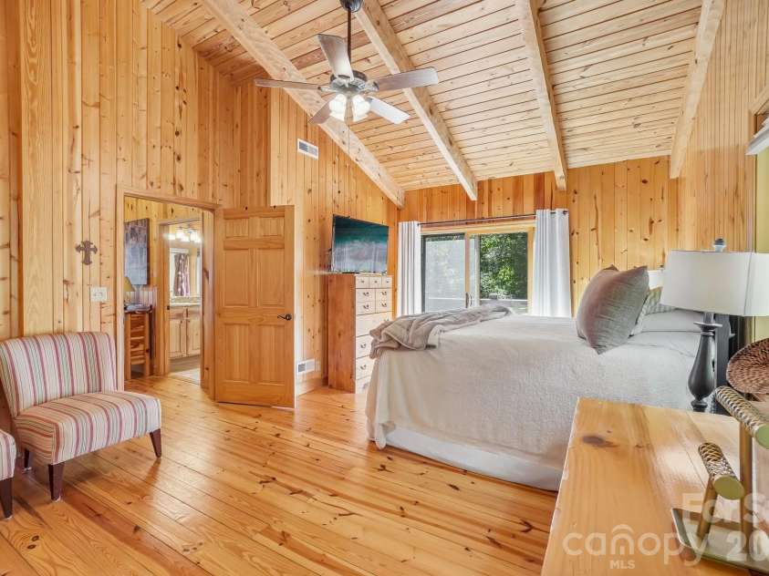 246 Puncheon Lane, Mars Hill, NC 28754.  MLS# CAR4423964, YatesRealty ID 50727. Primary Suite 2nd Level