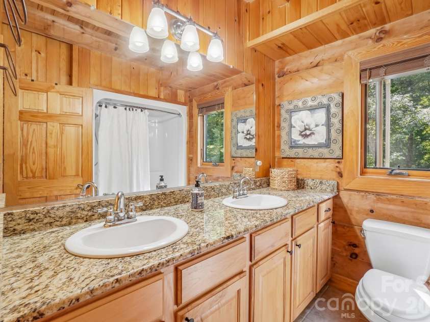246 Puncheon Lane, Mars Hill, NC 28754.  MLS# CAR4423964, YatesRealty ID 50727. Primary Suite 2nd Level