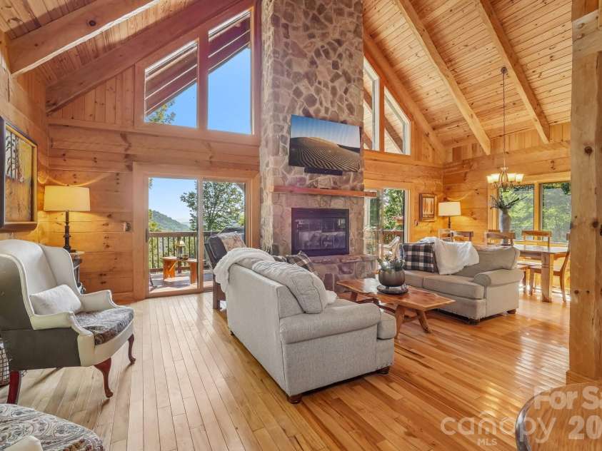 246 Puncheon Lane, Mars Hill, NC 28754.  MLS# CAR4423964, YatesRealty ID 50727. Welcome to This Immaculate Home