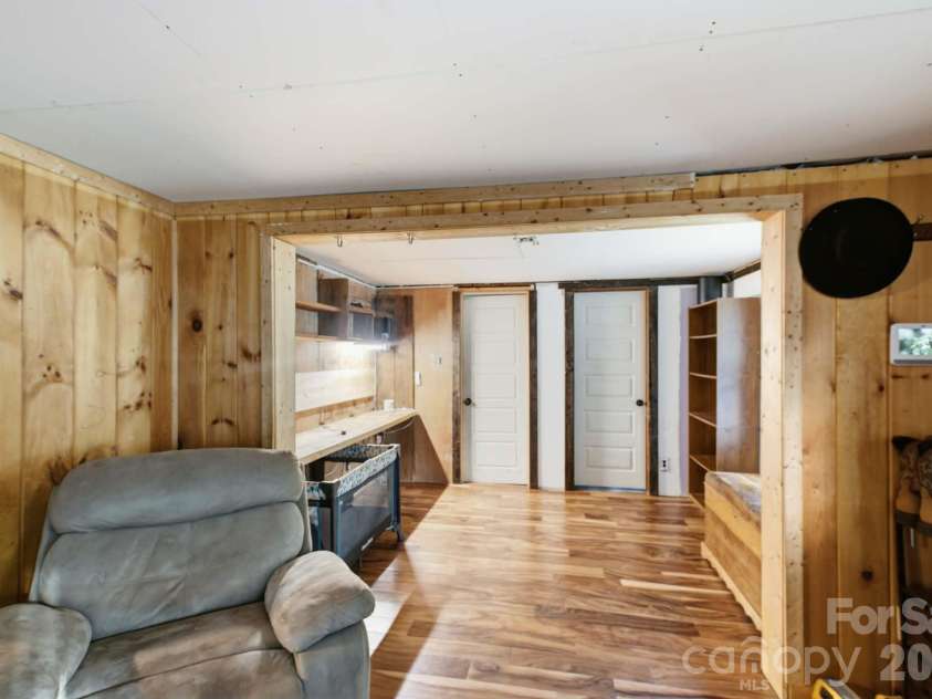 1219 Peak Place, Lenoir, NC 28645.  MLS# CAR4423462, YatesRealty ID 50728. 