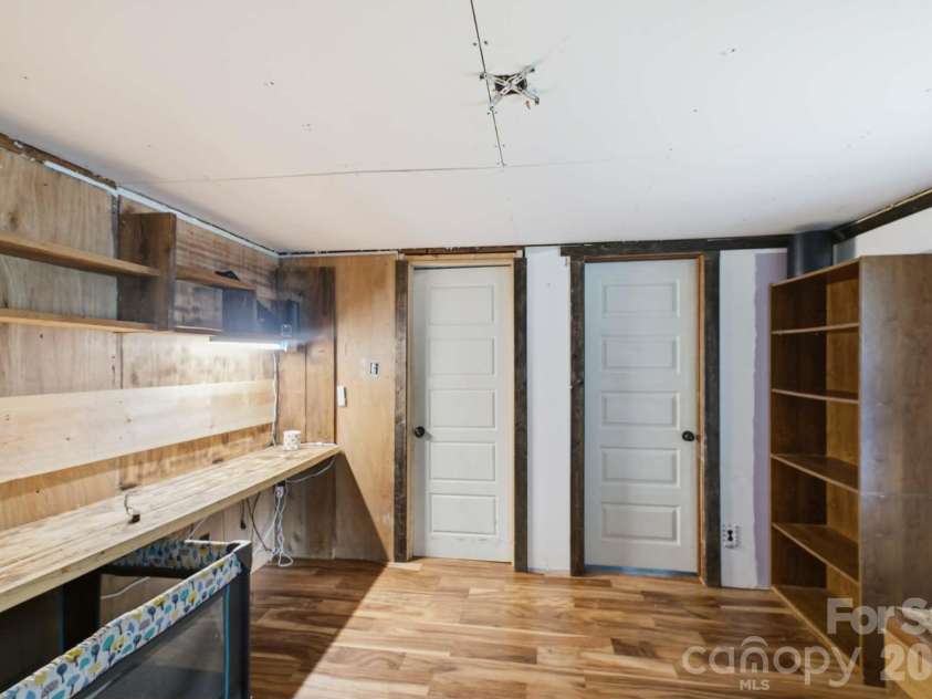 1219 Peak Place, Lenoir, NC 28645.  MLS# CAR4423462, YatesRealty ID 50728. 