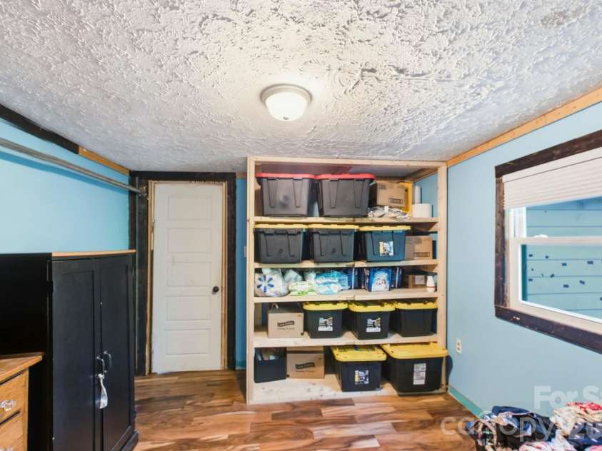 1219 Peak Place, Lenoir, NC 28645.  MLS# CAR4423462, YatesRealty ID 50728. 