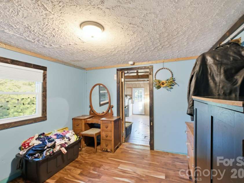 1219 Peak Place, Lenoir, NC 28645.  MLS# CAR4423462, YatesRealty ID 50728. 