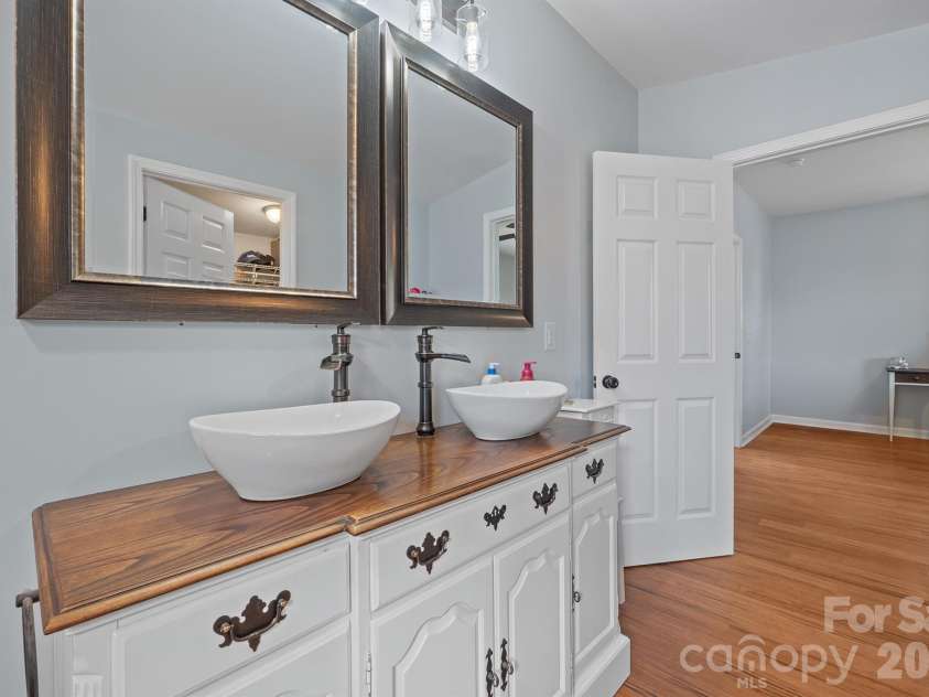28032 Pole Running Road, Mount Pleasant, NC 28124.  MLS# CAR4421745, YatesRealty ID 50729. 
