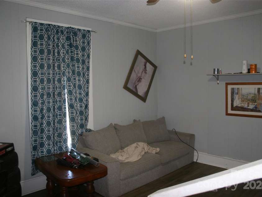 316 Government Street, Lincolnton, NC 28092.  MLS# CAR4194691, YatesRealty ID 5073. Apt B