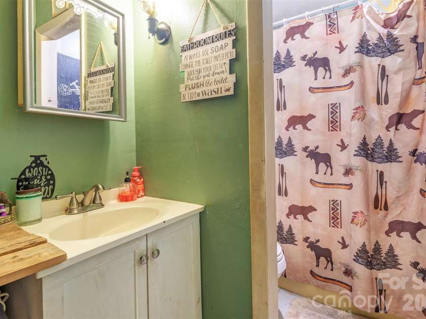41 and 51 Bird View Drive, Clyde, NC 28721.  MLS# CAR4415815, YatesRealty ID 50732. 51 Bird ViewFull Bath