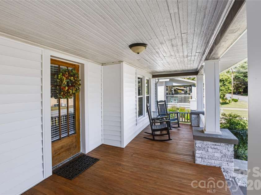 308 Union Street, Maiden, NC 28650.  MLS# CAR4423675, YatesRealty ID 50733. 