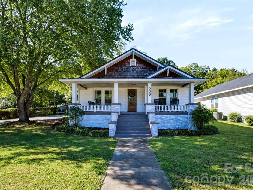 308 Union Street, Maiden, NC 28650.  MLS# CAR4423675, YatesRealty ID 50733. 