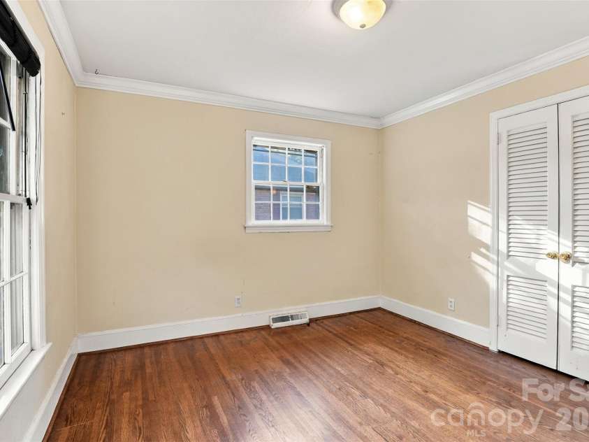 1518 Keeling Place, Charlotte, NC 28210.  MLS# CAR4422796, YatesRealty ID 50734. 