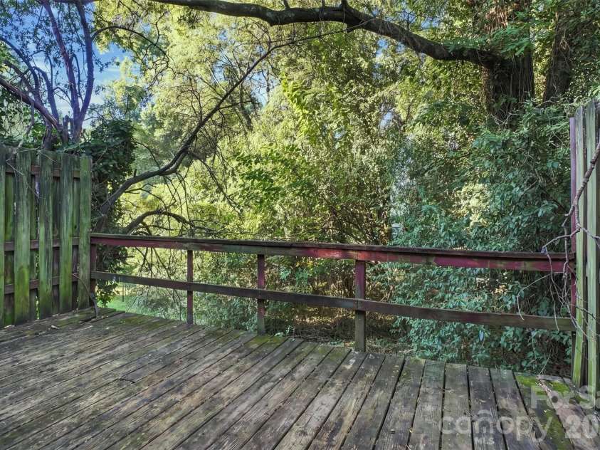1518 Keeling Place, Charlotte, NC 28210.  MLS# CAR4422796, YatesRealty ID 50734. 