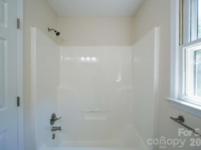 4336 Hickory Hollow Road, Gastonia, NC 28056.  MLS# CAR4423577, YatesRealty ID 50737. 