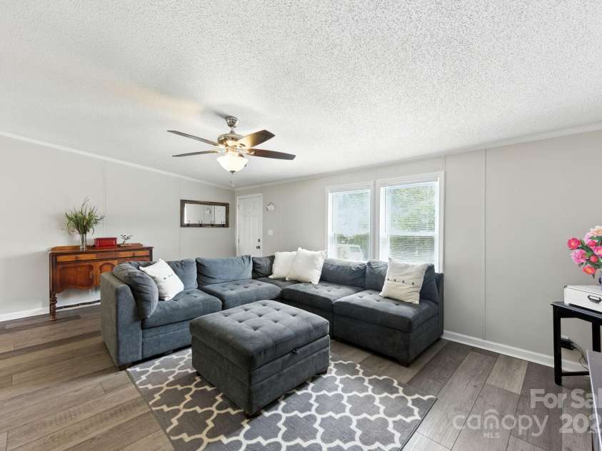 1001 Olde Creek Trail, Concord, NC 28025.  MLS# CAR4311037, YatesRealty ID 50739. Neutral Palate and Very Clean