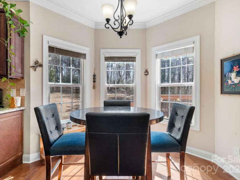 3815 10th Street, Hickory, NC 28601.  MLS# CAR4232385, YatesRealty ID 5074. 