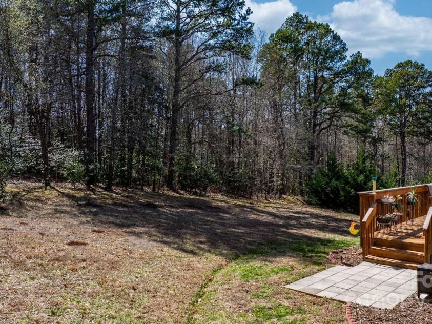 3815 10th Street, Hickory, NC 28601.  MLS# CAR4232385, YatesRealty ID 5074. 