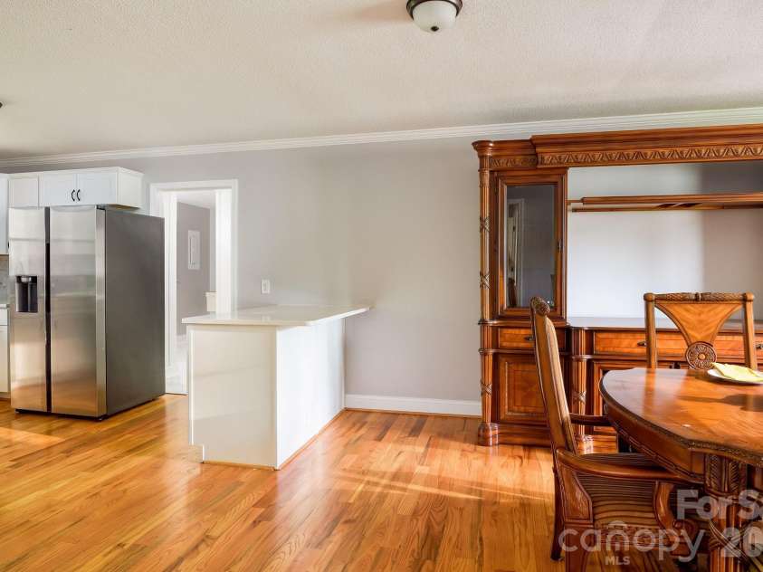 112 Delta Street, Lexington, NC 27295.  MLS# CAR4424343, YatesRealty ID 50740. 
