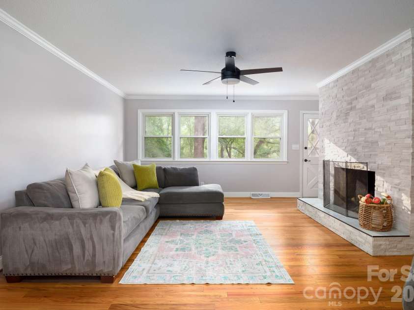 112 Delta Street, Lexington, NC 27295.  MLS# CAR4424343, YatesRealty ID 50740. 