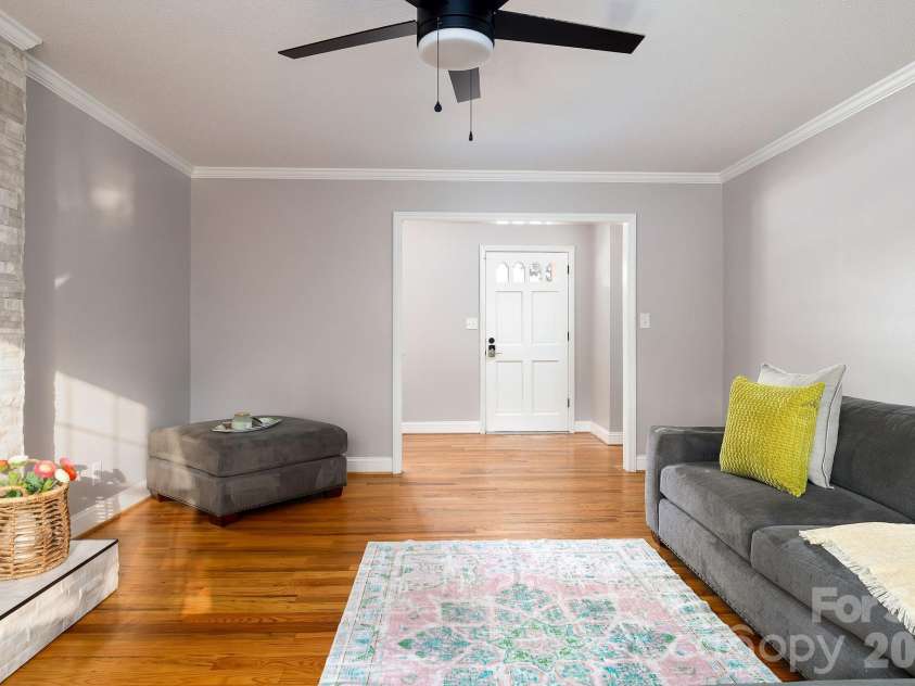 112 Delta Street, Lexington, NC 27295.  MLS# CAR4424343, YatesRealty ID 50740. 