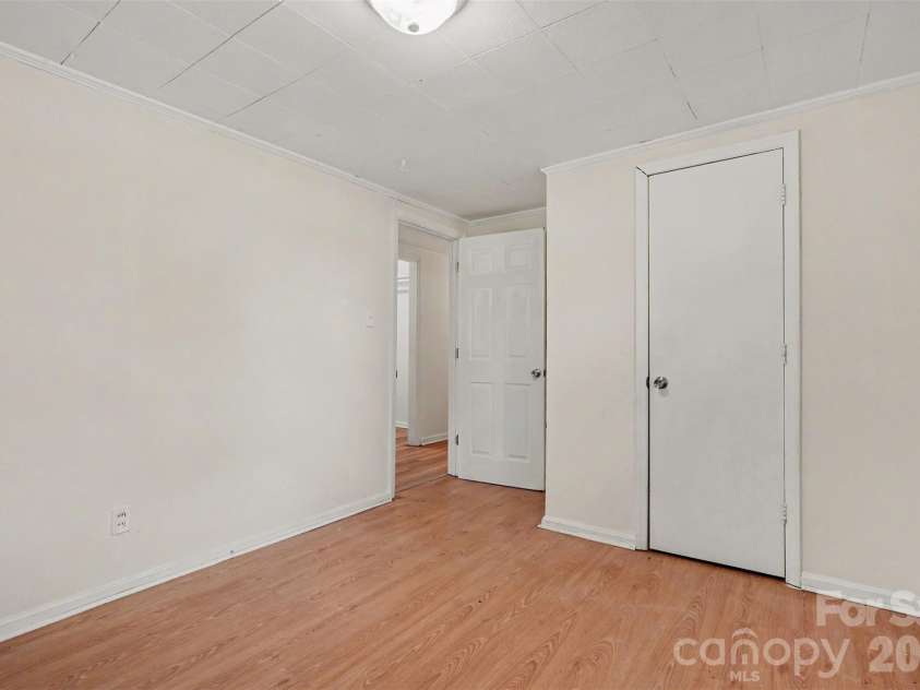 8232 Starnes Randall Road, Charlotte, NC 28215.  MLS# CAR4401795, YatesRealty ID 50741. 