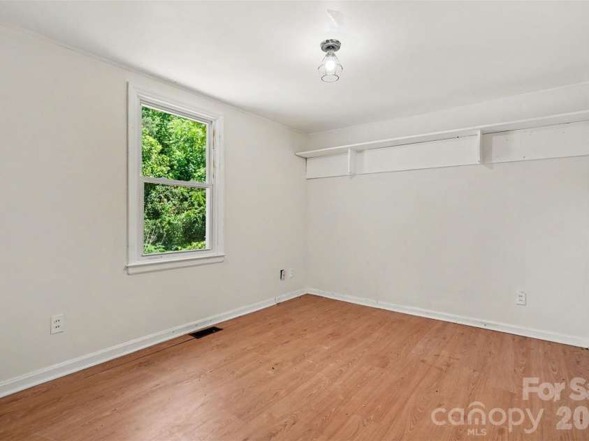 8232 Starnes Randall Road, Charlotte, NC 28215.  MLS# CAR4401795, YatesRealty ID 50741. 