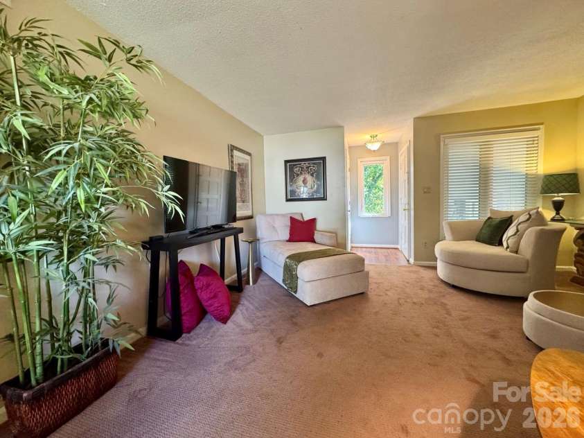 1905 Meadowlark Lane, Charlotte, NC 28210.  MLS# CAR4423485, YatesRealty ID 50742. 