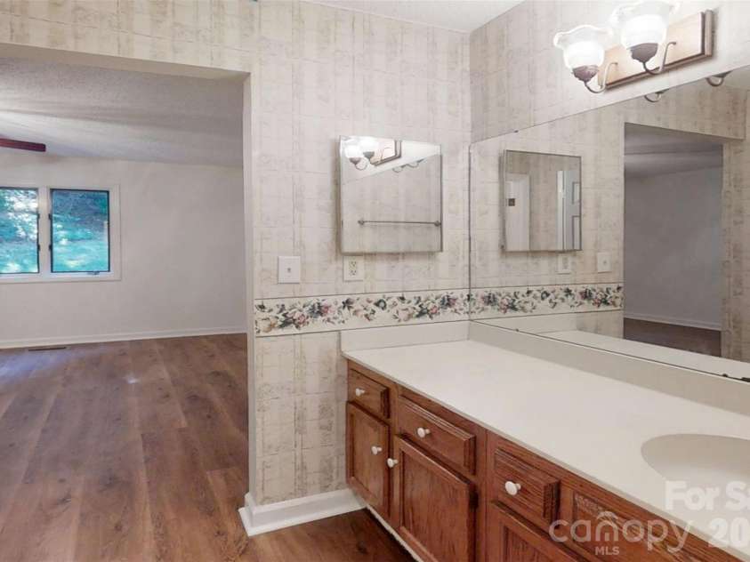 51 Pebble Creek Drive, Asheville, NC 28803.  MLS# CAR4423949, YatesRealty ID 50743. 