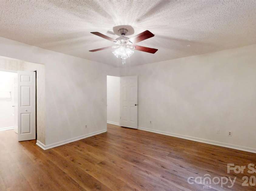 51 Pebble Creek Drive, Asheville, NC 28803.  MLS# CAR4423949, YatesRealty ID 50743. 