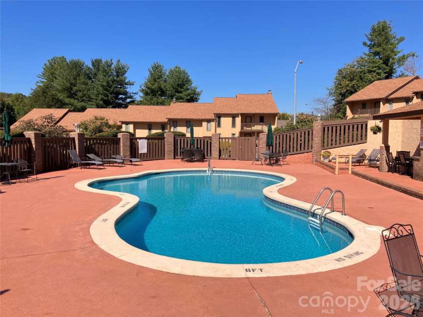 51 Pebble Creek Drive, Asheville, NC 28803.  MLS# CAR4423949, YatesRealty ID 50743. 