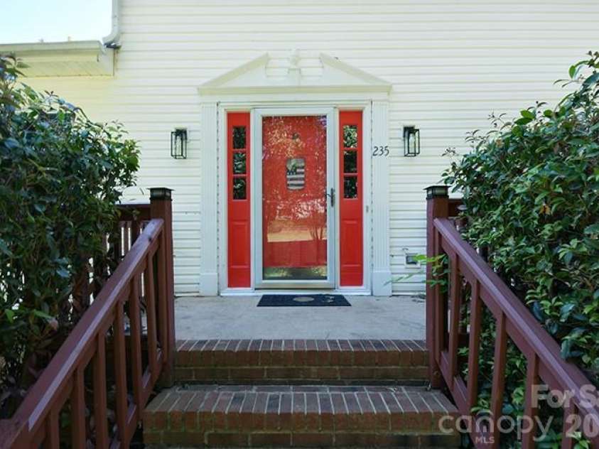 235 Crystal Circle, Mooresville, NC 28117.  MLS# CAR4424353, YatesRealty ID 50744. 