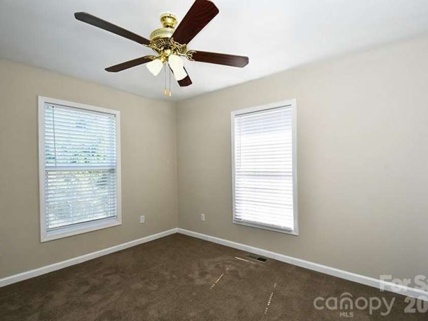 235 Crystal Circle, Mooresville, NC 28117.  MLS# CAR4424353, YatesRealty ID 50744. 