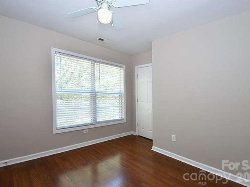 235 Crystal Circle, Mooresville, NC 28117.  MLS# CAR4424353, YatesRealty ID 50744. 