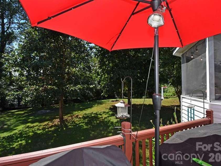 235 Crystal Circle, Mooresville, NC 28117.  MLS# CAR4424353, YatesRealty ID 50744. 