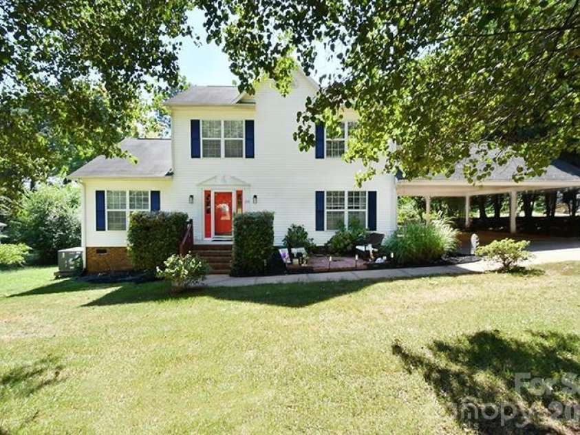 235 Crystal Circle, Mooresville, NC 28117.  MLS# CAR4424353, YatesRealty ID 50744. 