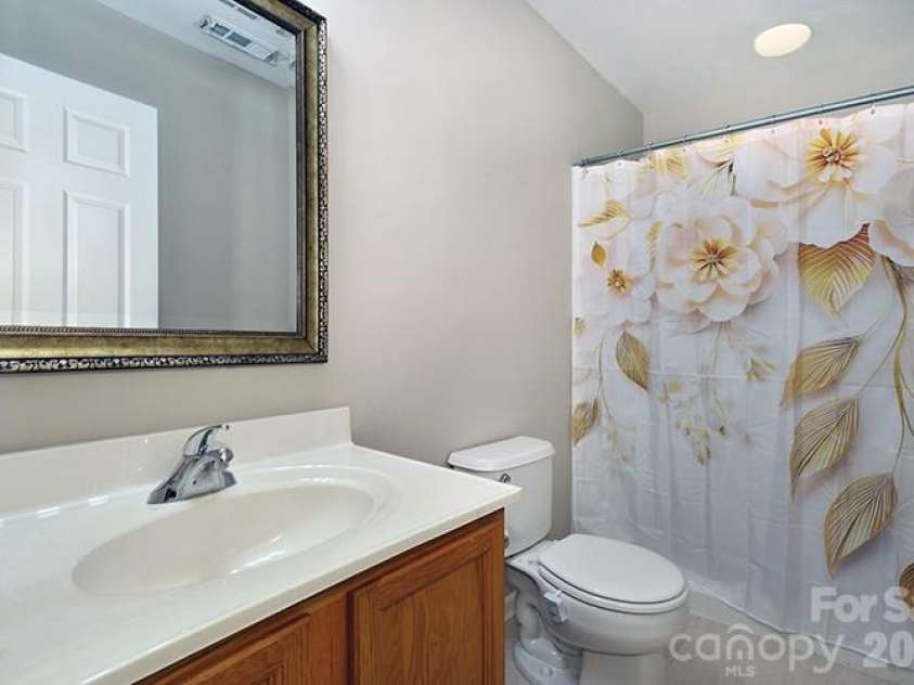 235 Crystal Circle, Mooresville, NC 28117.  MLS# CAR4424353, YatesRealty ID 50744. 