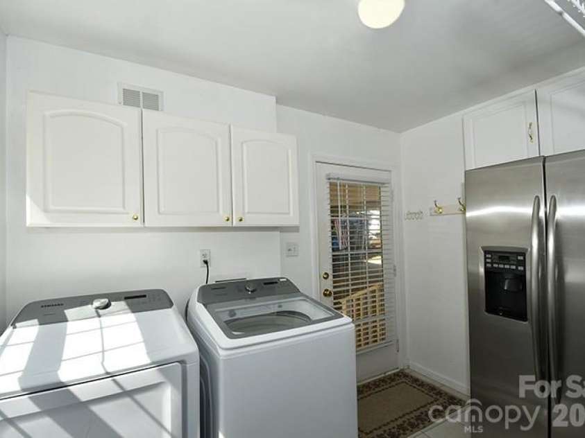 235 Crystal Circle, Mooresville, NC 28117.  MLS# CAR4424353, YatesRealty ID 50744. 